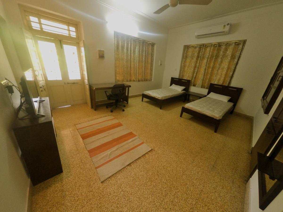 Srinekatan Heritage Villa Homestay อาเมดาบัด ภายนอก รูปภาพ