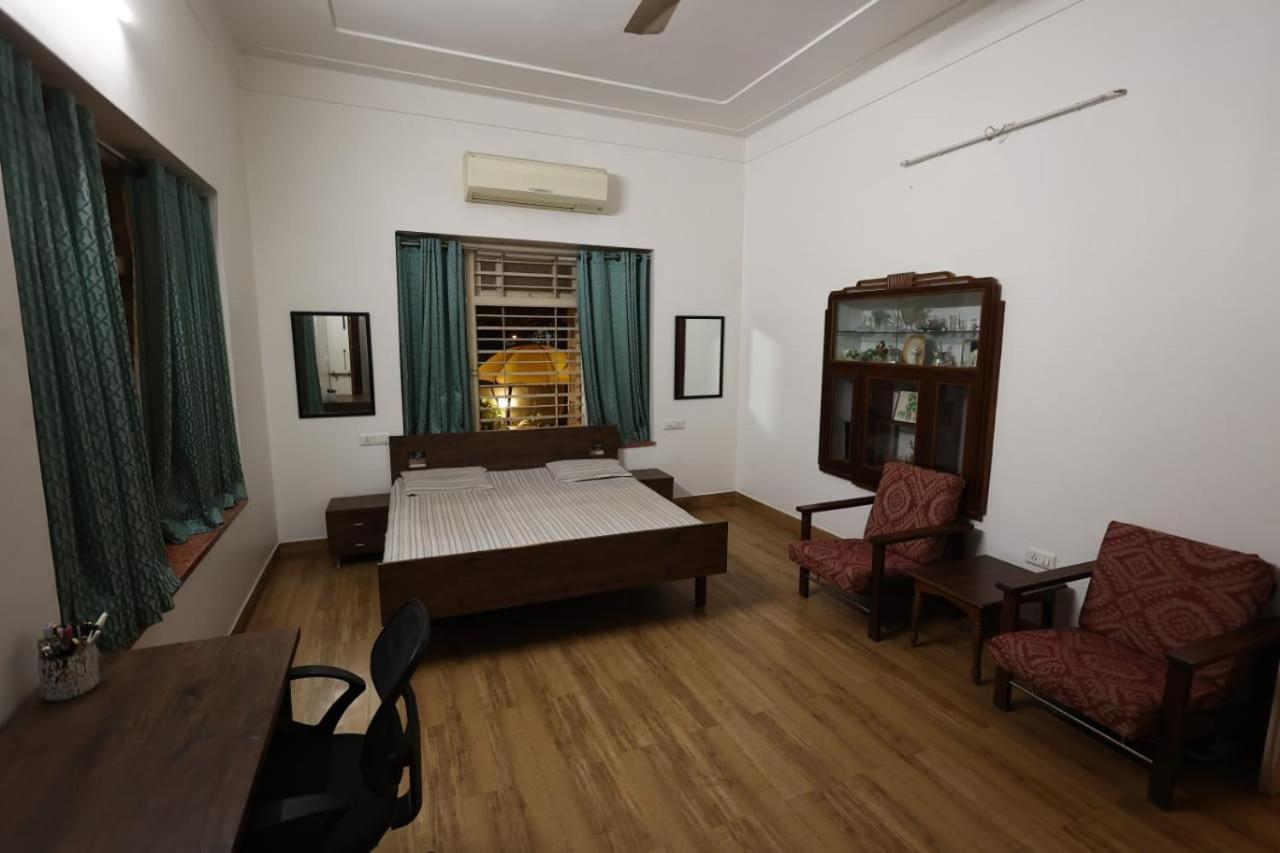 Srinekatan Heritage Villa Homestay อาเมดาบัด ภายนอก รูปภาพ